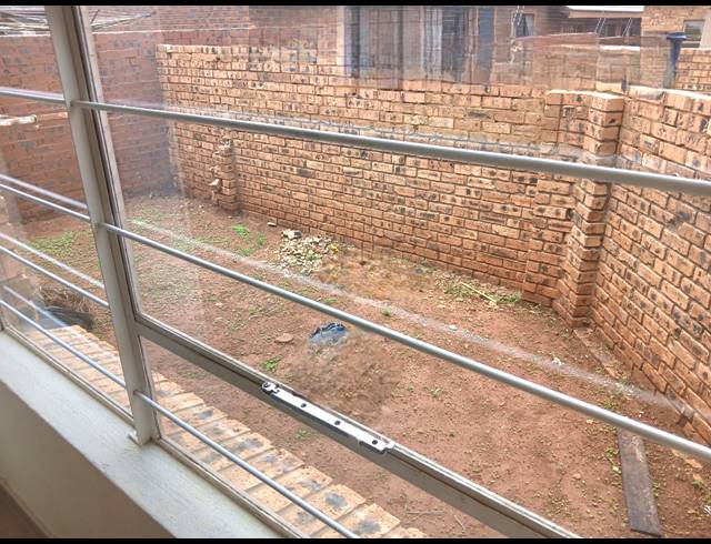 2 BEDROOM SECTIONAL TITLE FOR SALE IN GREENHILLS